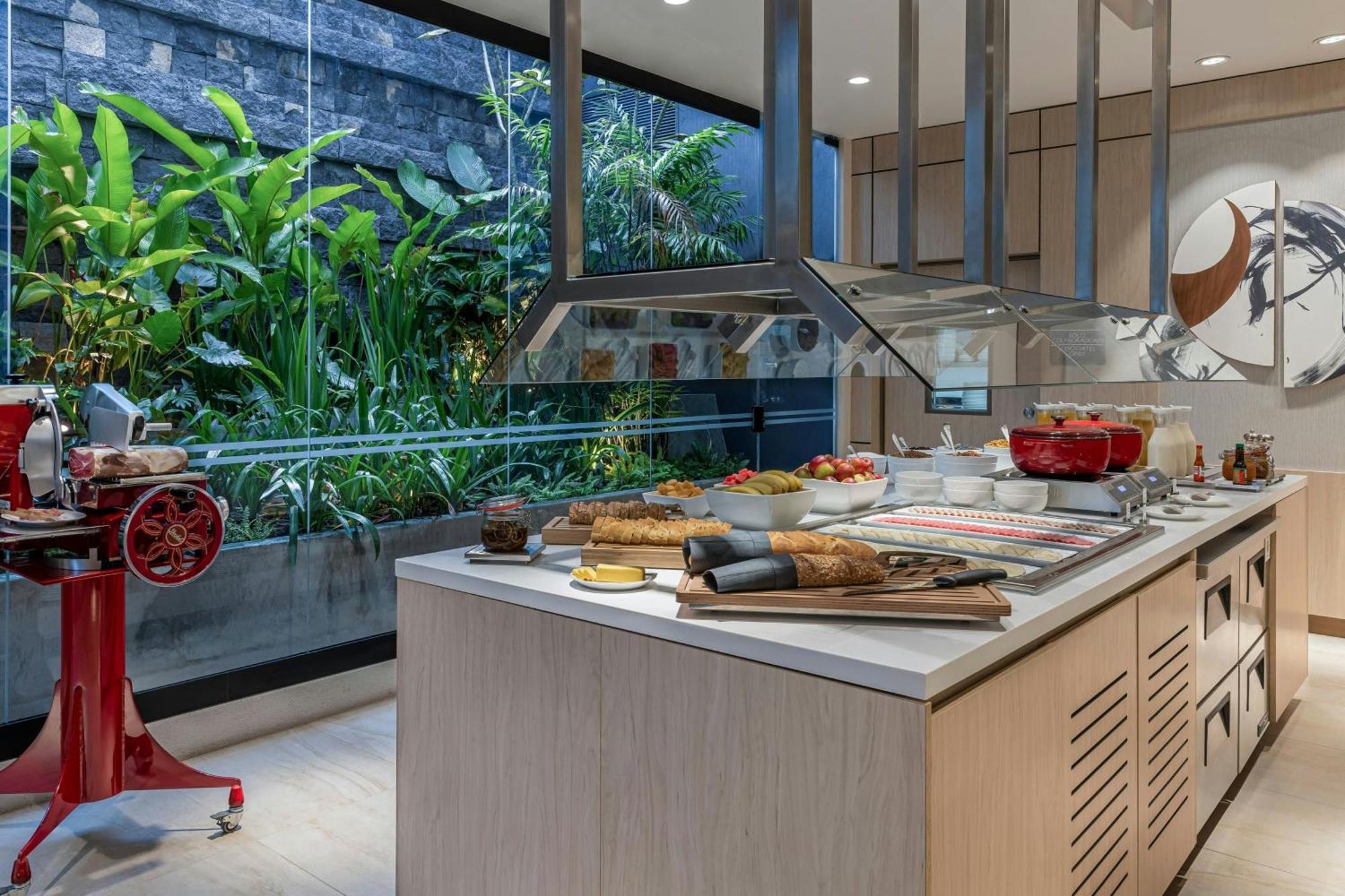 Ac Hotel San Jose Airport Belen Экстерьер фото